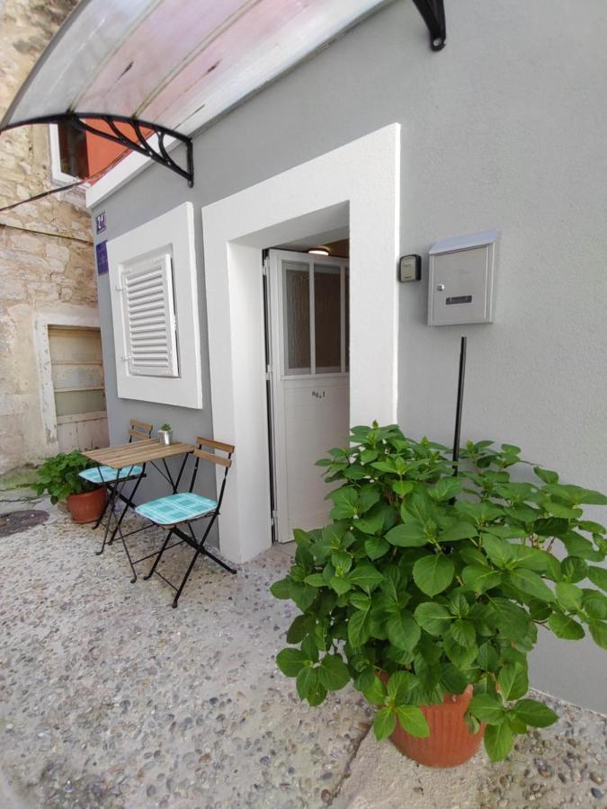 Studio Apartman & Rooms No1 Zadar Exteriör bild